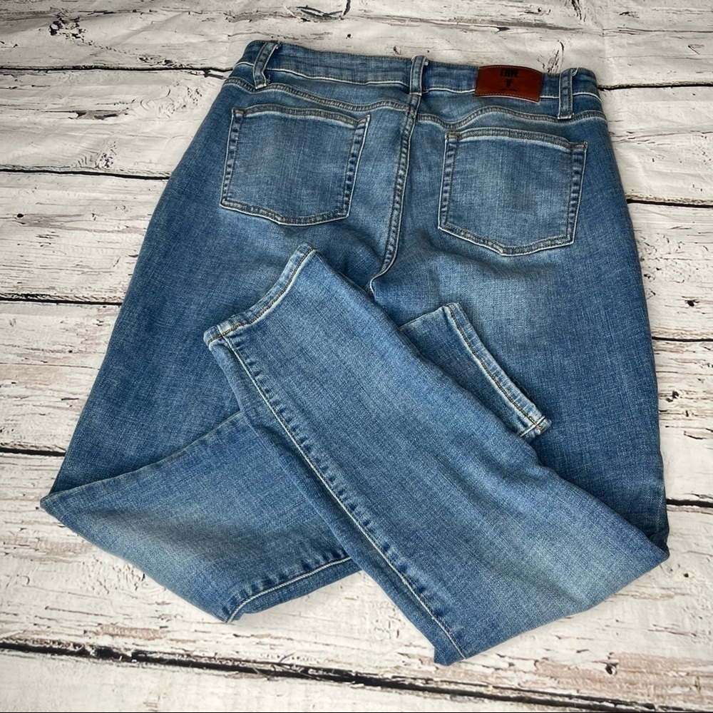 Frye Medium Wash Skinny Jeans Size 10 - Picture 7 of 7